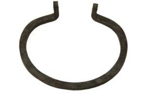 Pierścień zabezpieczający wałek wom MF-255 S.T. 1662726M91