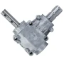 RN02-112_przekladnia-katowa-1-1-rozstaw-srub-8-cm-aluminiowa-krotki-walek-6-frezowy-l-65-mm-rozsiewacze-lejkowe-bez-oleju-c01-04-x-kardan.webp